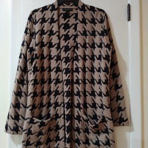 ANN Taylor Women Sweater Cardigan Tan/ Black Size M